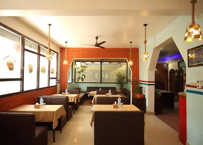 ホテル Spot On 383 Himalayan Ashoka